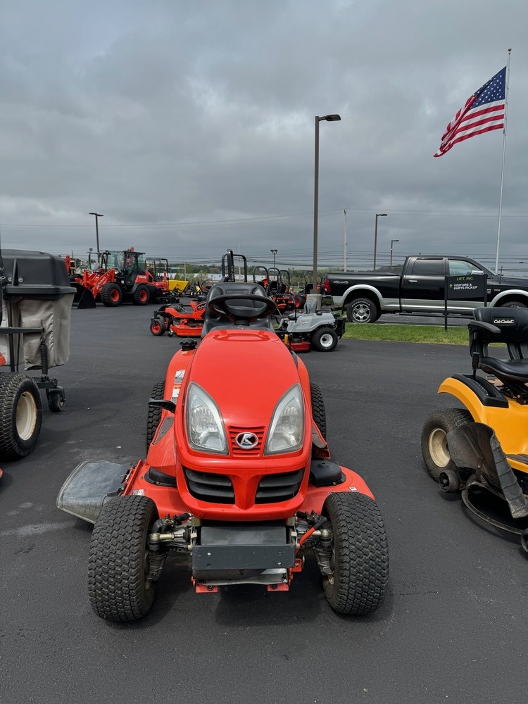 KUBOTA GR2000 - Reading Tractor & Equipment